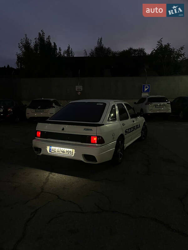 Ліфтбек Ford Sierra 1984 в Дніпрі