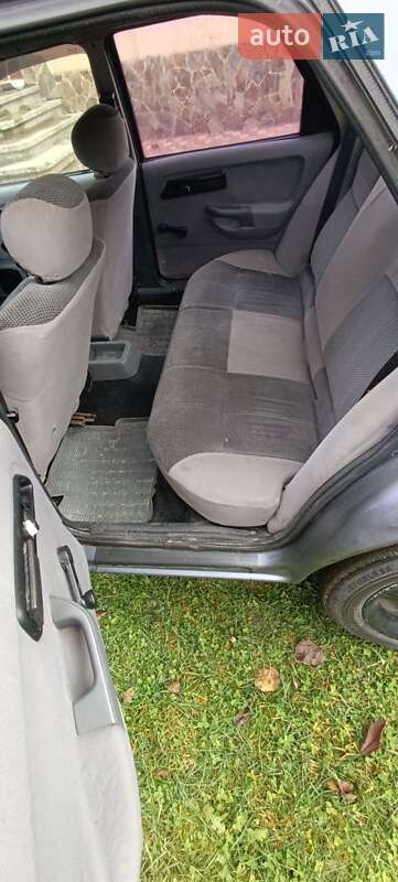 Седан Ford Sierra 1990 в Коломиї