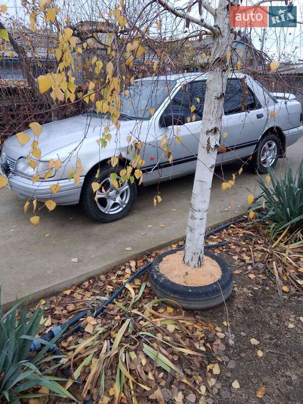 Седан Ford Sierra 1992 в Измаиле