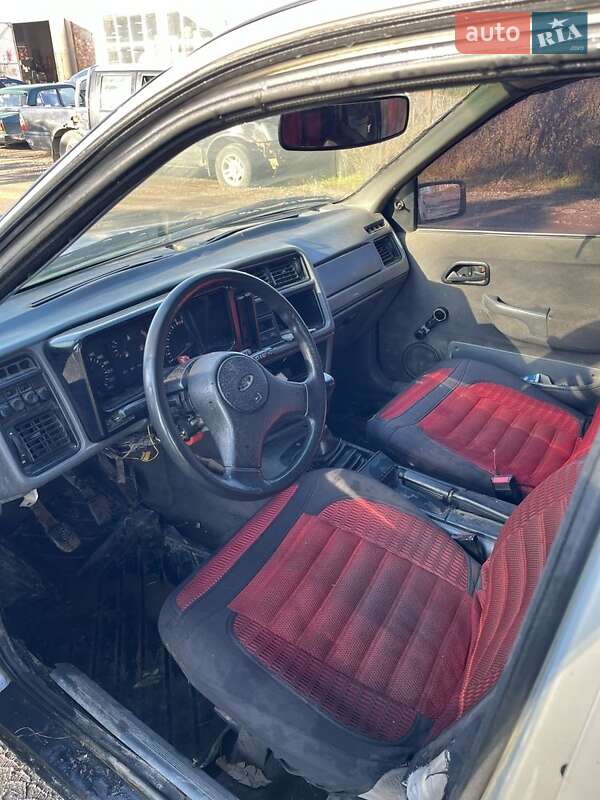 Седан Ford Sierra 1989 в Кельменцях