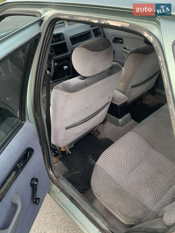 Лифтбек Ford Sierra 1989 в Киеве