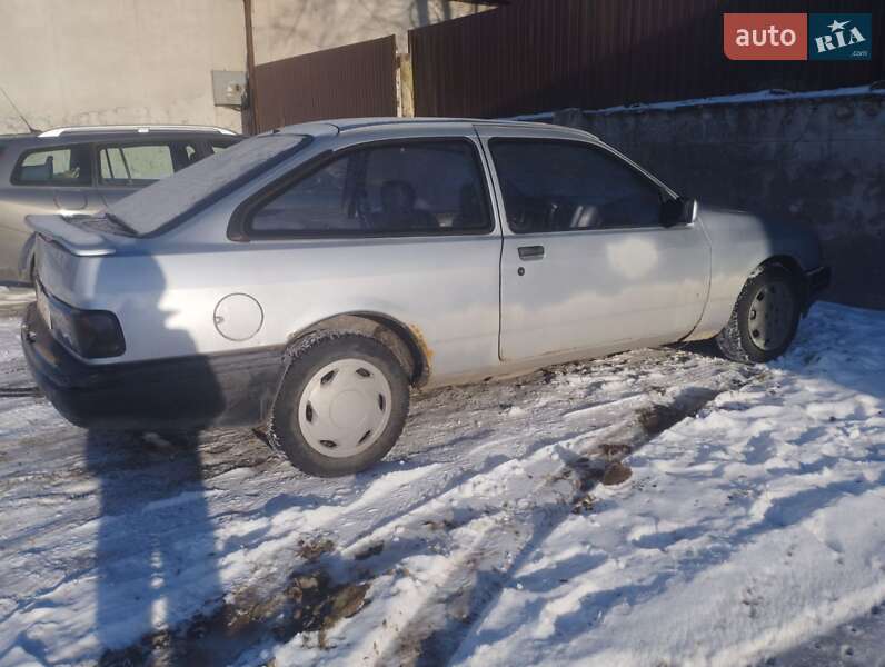Седан Ford Sierra 1988 в Кременце