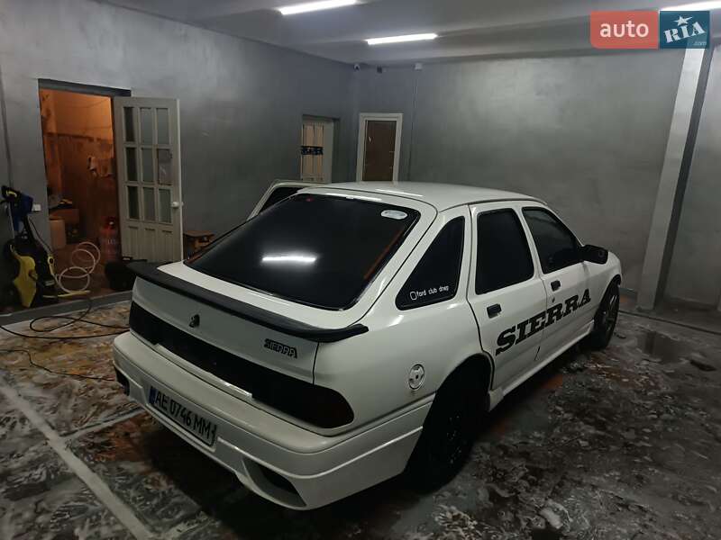 Ліфтбек Ford Sierra 1984 в Дніпрі фото 4 Ліфтбек Ford Sierra 1984 в Дніпрі