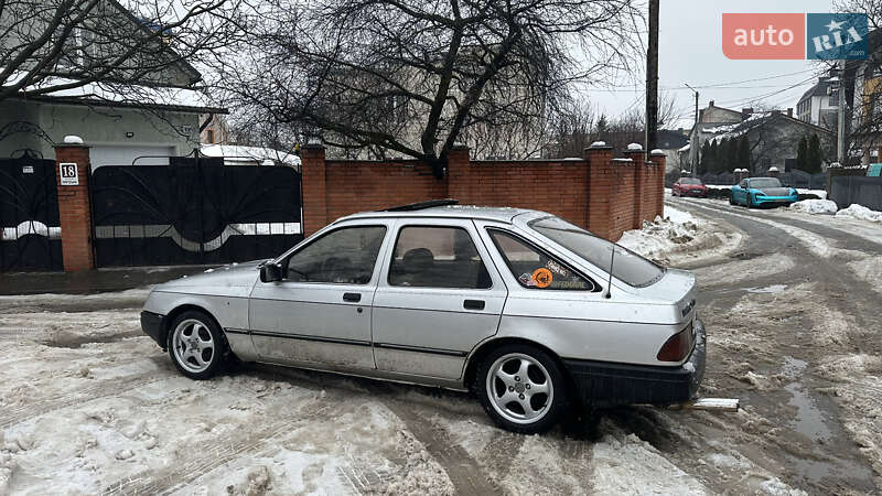 Лифтбек Ford Sierra 1986 в Ивано-Франковске