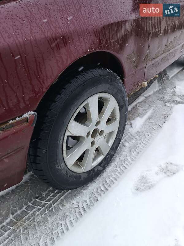 Седан Ford Sierra 1989 в Снятине