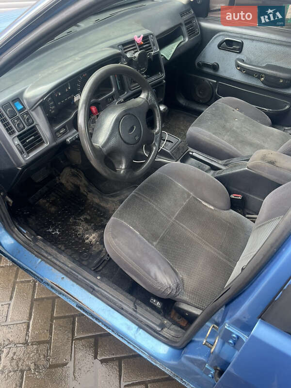 Седан Ford Sierra 1991 в Гребенках