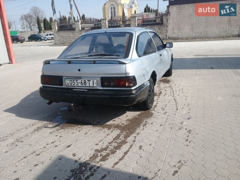 Ліфтбек Ford Sierra 1988 в Кременці