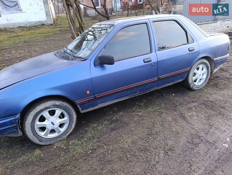 Седан Ford Sierra 1992 в Зборове