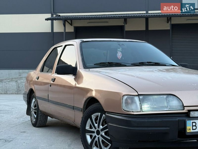 Седан Ford Sierra 1987 в Києві
