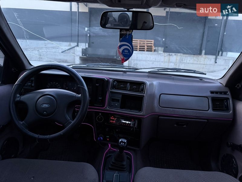 Седан Ford Sierra 1987 в Києві