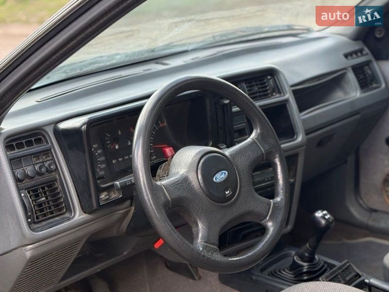 Седан Ford Sierra 1989 в Смеле