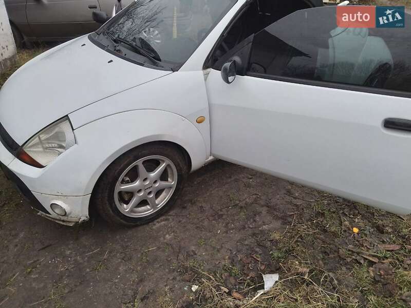 Родстер Ford StreetKa 2004 в Кременце