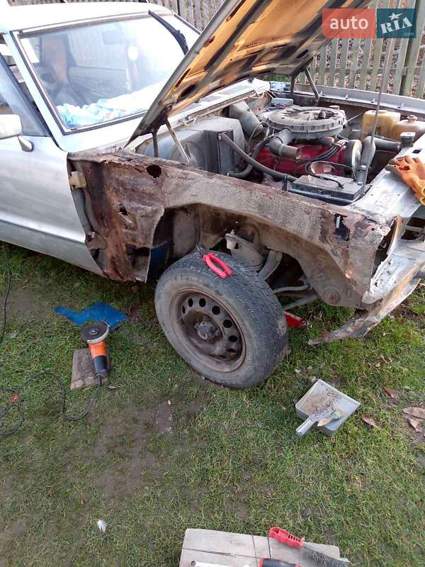 Седан Ford Taunus 1977 в Яворові