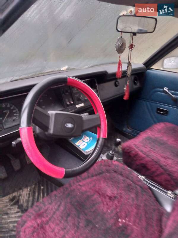 Седан Ford Taunus 1977 в Яворові