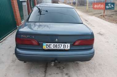 Седан Ford Taurus 1994 в Одессе