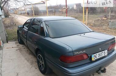 Седан Ford Taurus 1994 в Одессе