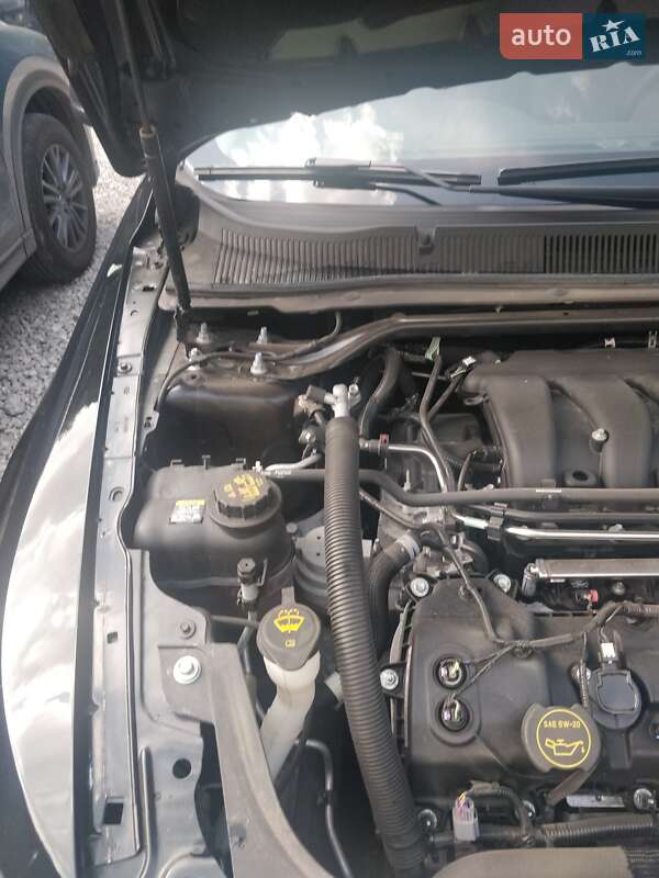 Седан Ford Taurus 2019 в Днепре