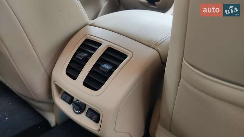 Седан Ford Taurus 2016 в Киеве фото 5 Седан Ford Taurus 2016 в Киеве