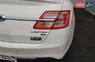 Седан Ford Taurus 2016 в Киеве