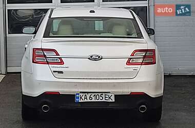 Седан Ford Taurus 2016 в Киеве