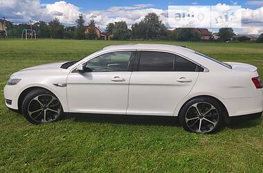 Седан Ford Taurus 2015 в Киеве