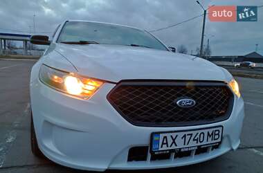 Седан Ford Taurus 2015 в Харькове