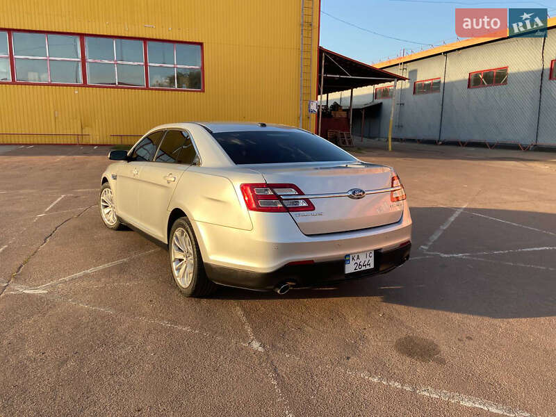Седан Ford Taurus 2018 в Житомире