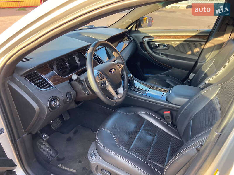 Седан Ford Taurus 2018 в Житомире