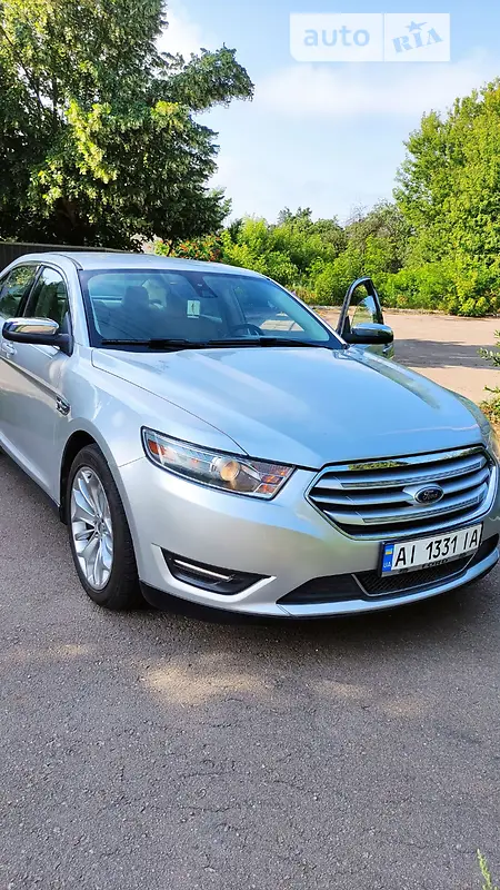Ford Taurus 2018