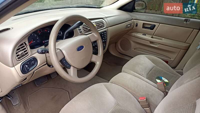 Седан Ford Taurus 2006 в Львові