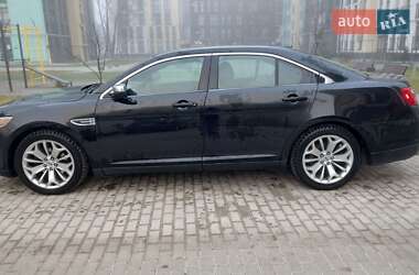Седан Ford Taurus 2016 в Львові