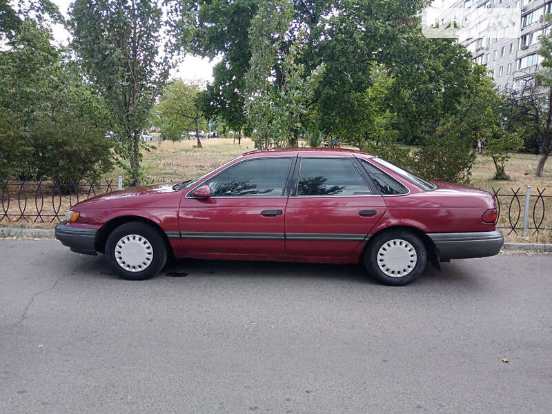 Седан Ford Taurus 1992 в Києві