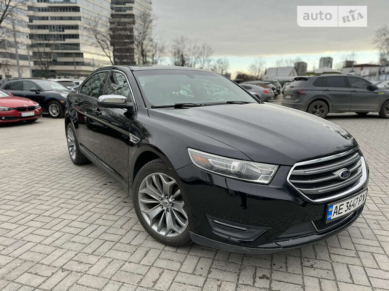 Седан Ford Taurus 2018 в Днепре