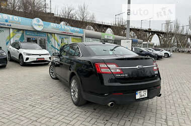 Седан Ford Taurus 2018 в 