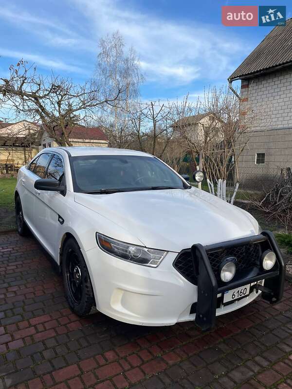 Ford Taurus 2017
