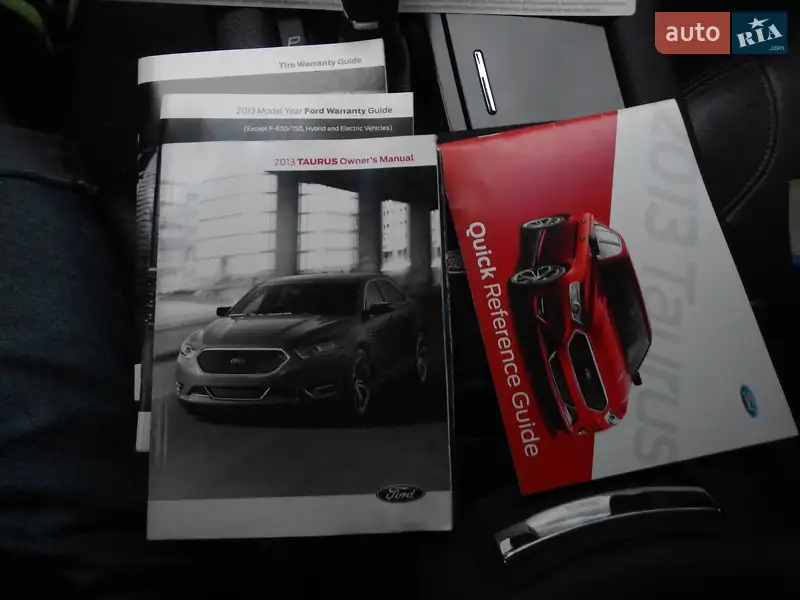 Седан Ford Taurus 2013 в Львові документ
