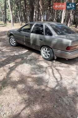 Седан Ford Taurus 1989 в Краснопіллі