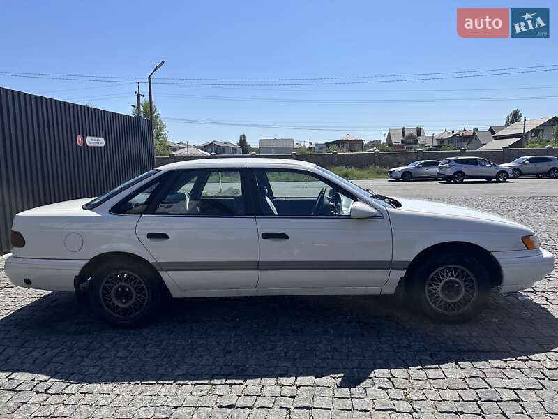 Седан Ford Taurus 1992 в Софиевской Борщаговке