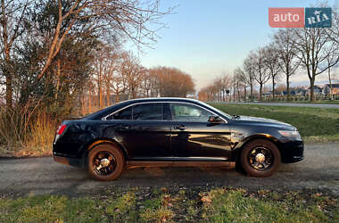 Седан Ford Taurus 2017 в 