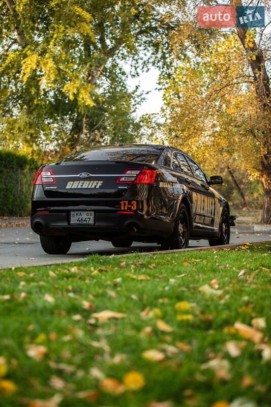 Седан Ford Taurus 2017 в Киеве