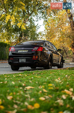 Седан Ford Taurus 2017 в 