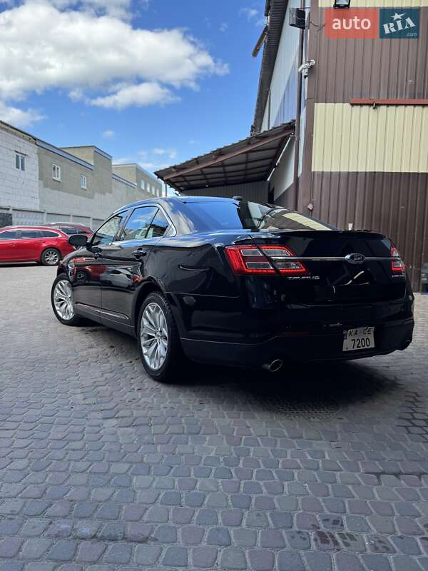 Седан Ford Taurus 2019 в Києві