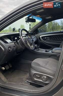 Седан Ford Taurus 2017 в 