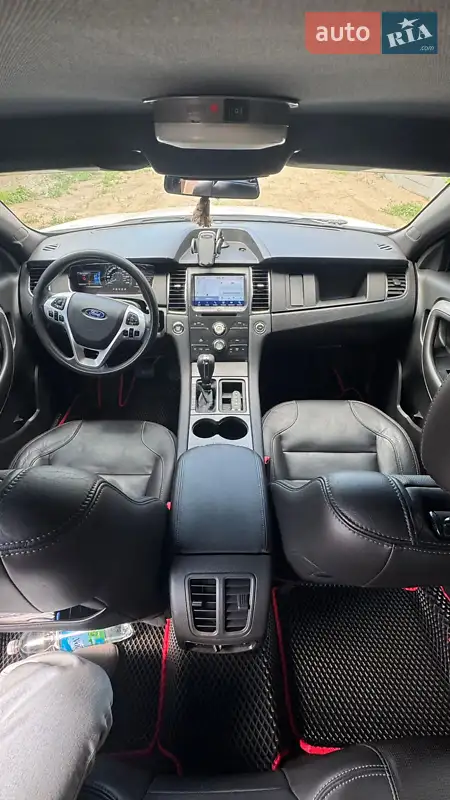 Ford Taurus