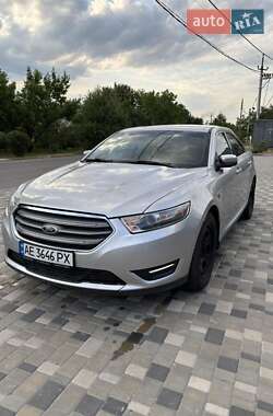 Седан Ford Taurus 2012 в 