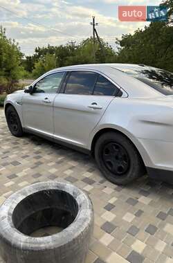 Седан Ford Taurus 2012 в 