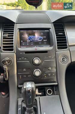 Седан Ford Taurus 2012 в 
