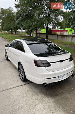 Седан Ford Taurus 2018 в 