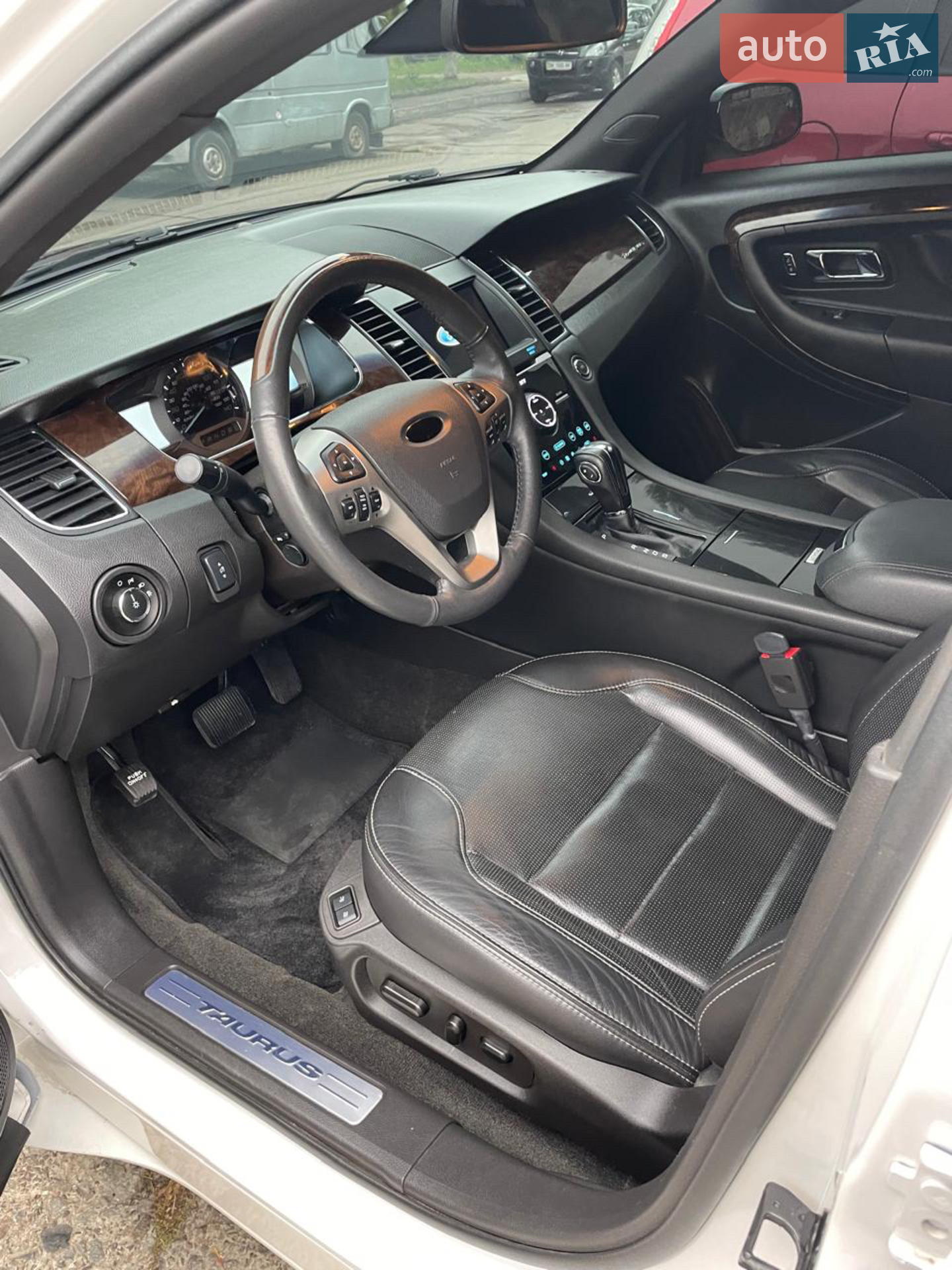 2018 Ford Taurus - мініатюра 32