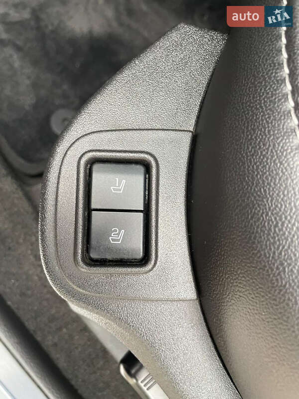Седан Ford Taurus 2018 в Ровно